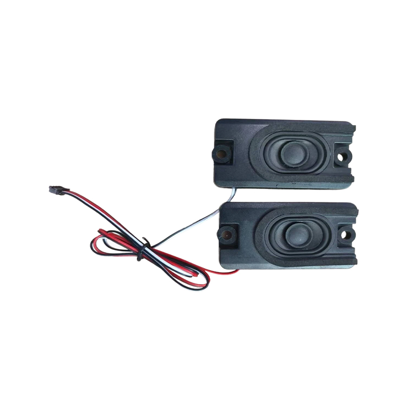 What digital signal processing technology does a TV speaker box use to effectively suppress mid-frequency harmonic distortion and improve vocal fidelity?